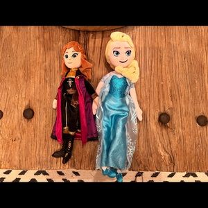 Disney - Elsa & Anna Plush Dolls